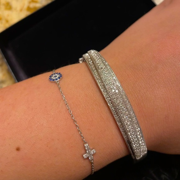 Macys Fine Jewelry Diamond Bracelet Bangle Women’s - Picture 5 of 8
